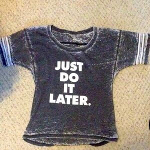 Women’s Paradiso Gray Distressed T-shirt Sz M “Just do it Later” Slogan.